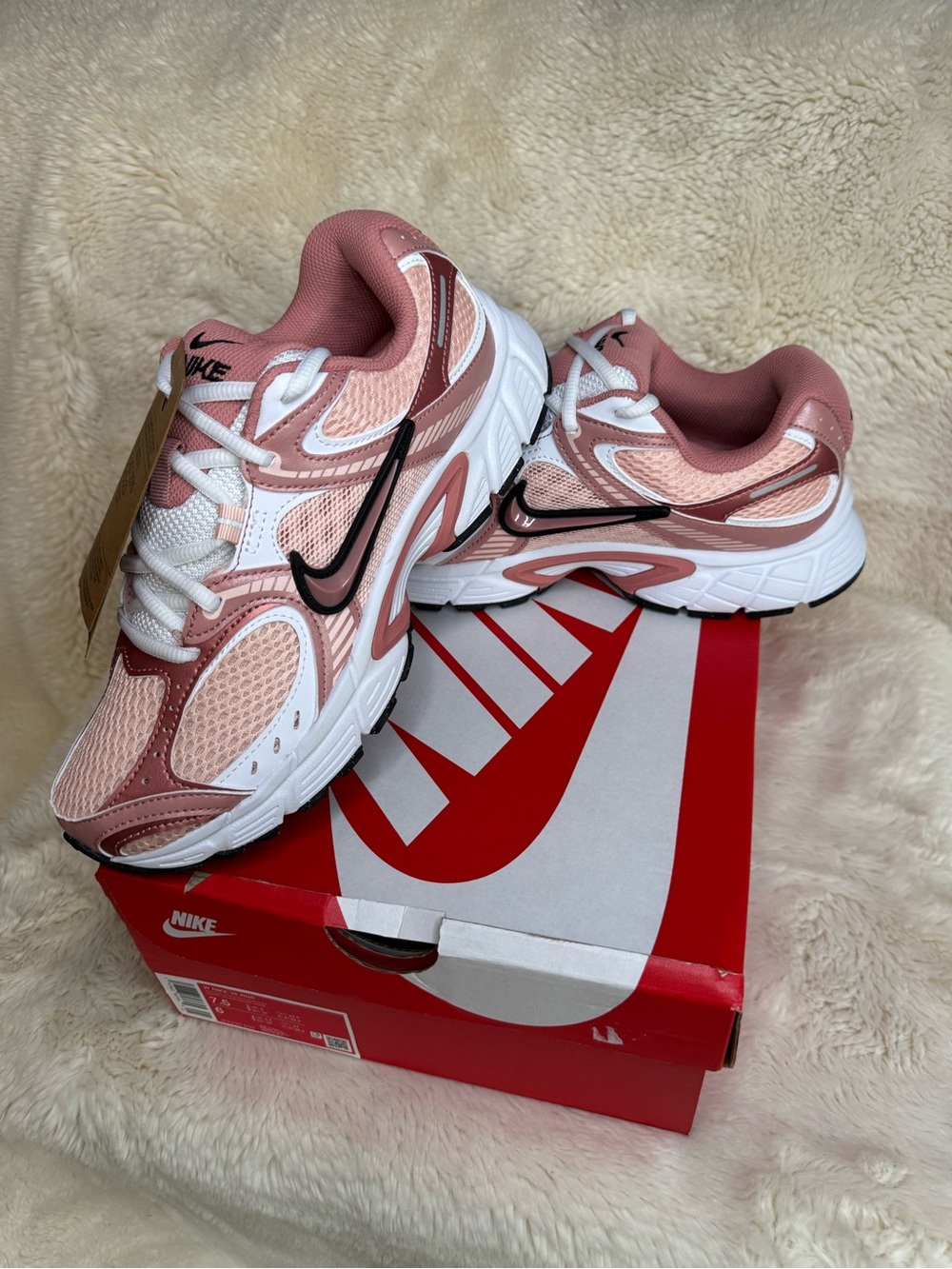 New in Box 🪸 Women’s Nike V5 RNR